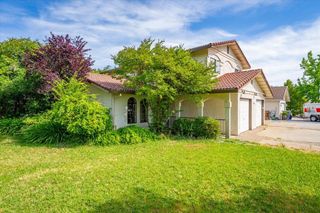 711 Teakwood Drive, Redding, CA 96003