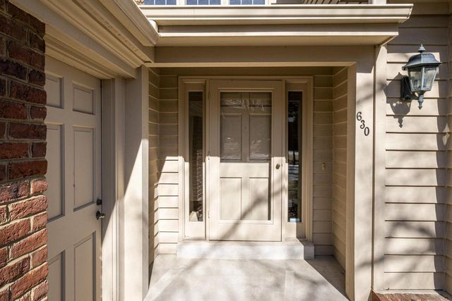 630 Park CIRCLE, Elm Grove, WI 53122