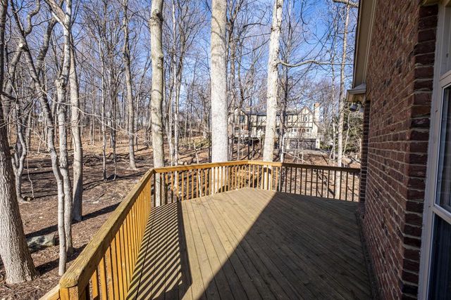 630 Park CIRCLE, Elm Grove, WI 53122