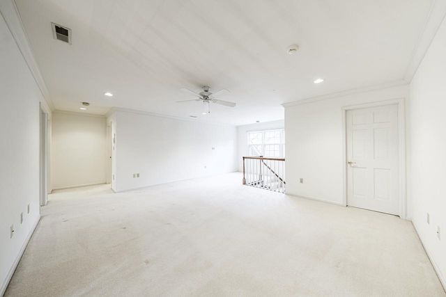 630 Park CIRCLE, Elm Grove, WI 53122