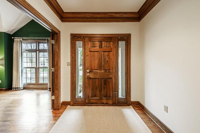 630 Park CIRCLE, Elm Grove, WI 53122