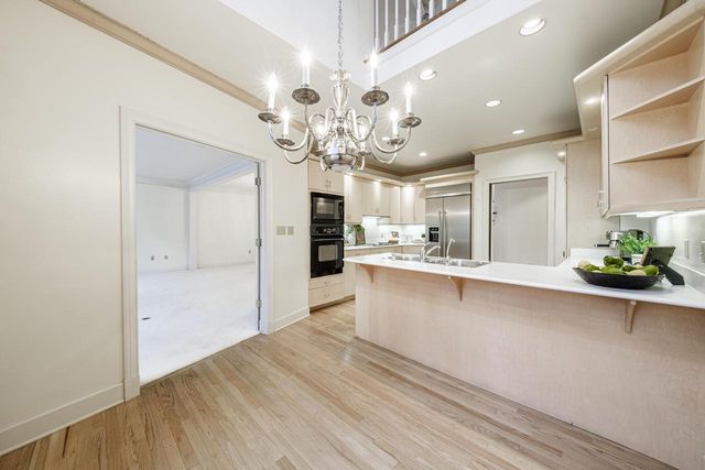 630 Park CIRCLE, Elm Grove, WI 53122