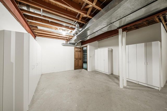 630 Park CIRCLE, Elm Grove, WI 53122