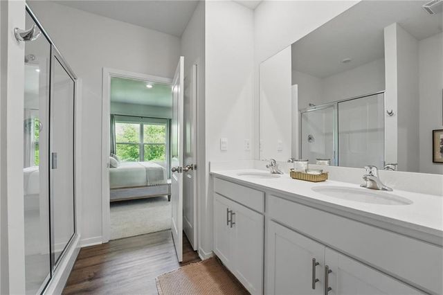 21045 W 217th Street, Spring Hill, KS 66083