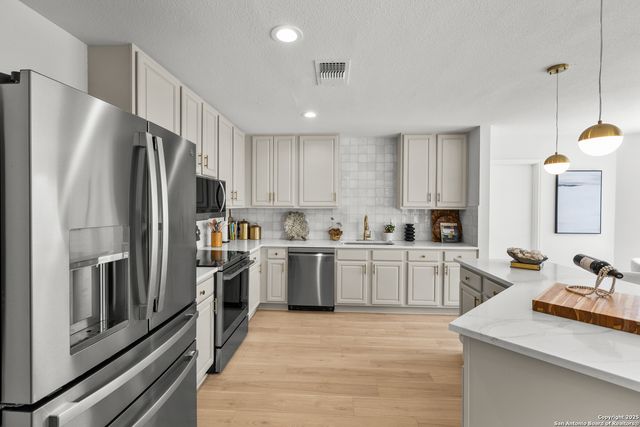 2414 Melrose Canyon, San Antonio, TX 78232