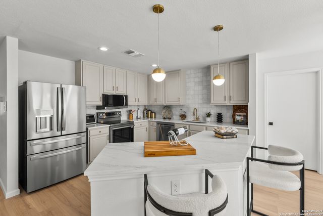 2414 Melrose Canyon, San Antonio, TX 78232