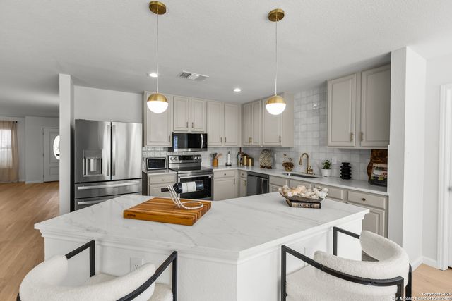 2414 Melrose Canyon, San Antonio, TX 78232