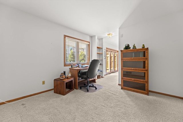 308 King William COURT, Waukesha, WI 53186