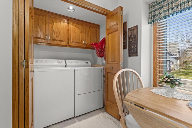 308 King William COURT, Waukesha, WI 53186