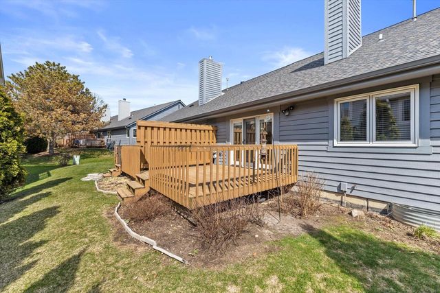 308 King William COURT, Waukesha, WI 53186