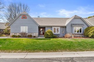 308 King William COURT, Waukesha, WI 53186
