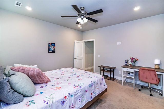 146 E South Street, Fayetteville, AR 72701