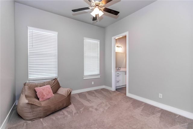 146 E South Street, Fayetteville, AR 72701