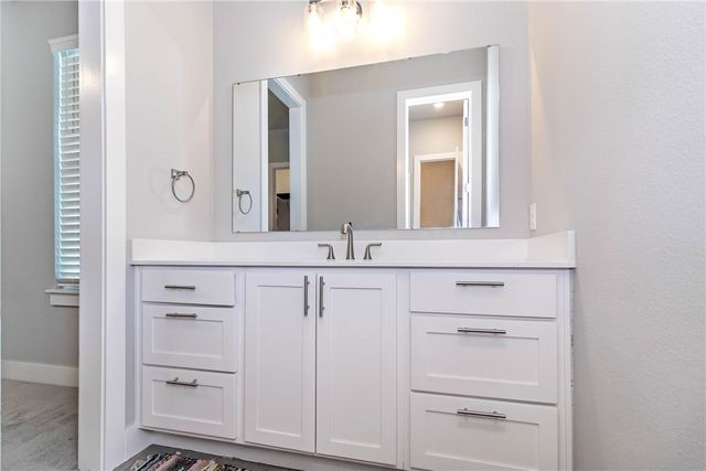 146 E South Street, Fayetteville, AR 72701