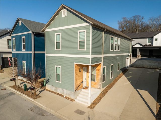 146 E South Street, Fayetteville, AR 72701