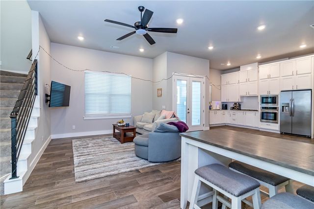 146 E South Street, Fayetteville, AR 72701