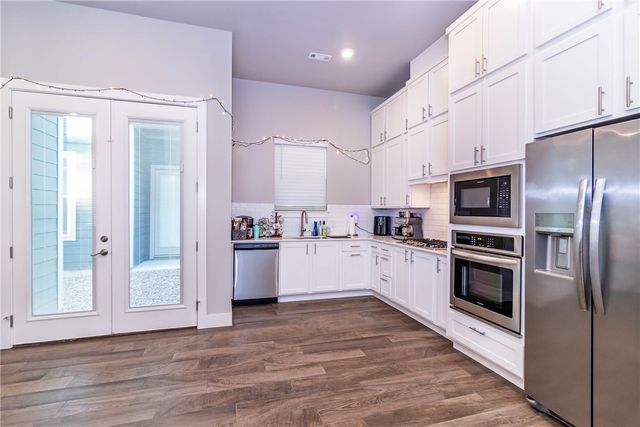 146 E South Street, Fayetteville, AR 72701