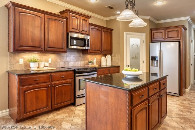 2811 S 87th Drive, Fort Smith, AR 72903