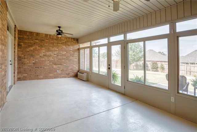 2811 S 87th Drive, Fort Smith, AR 72903