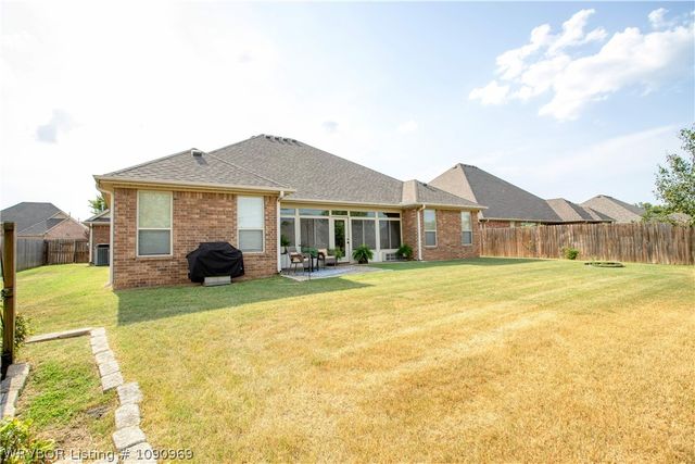 2811 S 87th Drive, Fort Smith, AR 72903