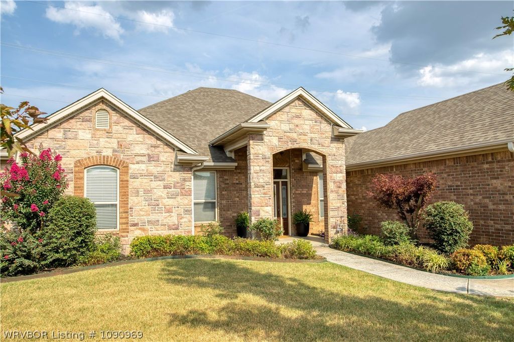 2811 S 87th Drive, Fort Smith, AR 72903