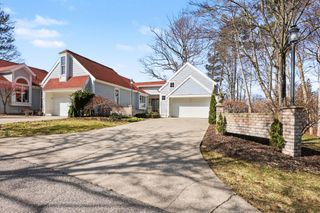16840 Landing Drive, Ferrysburg City, MI 49456