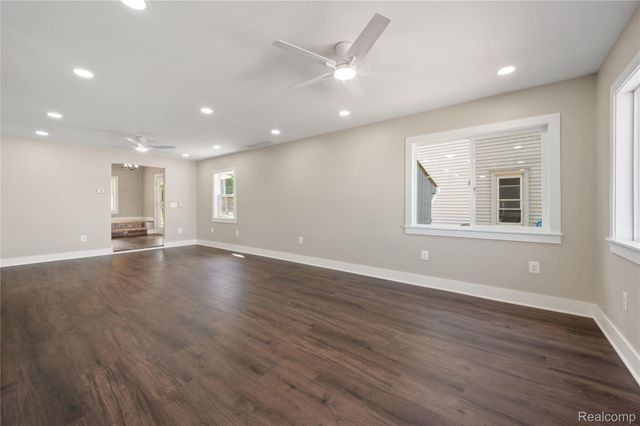 3515 Highland Boulevard, Highland Charter Township, MI 48356