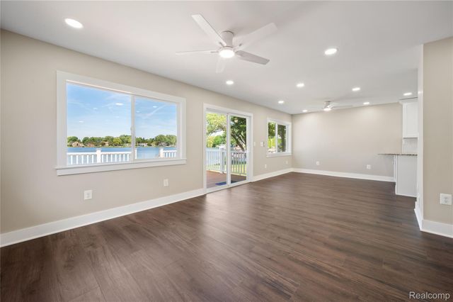 3515 Highland Boulevard, Highland Charter Township, MI 48356