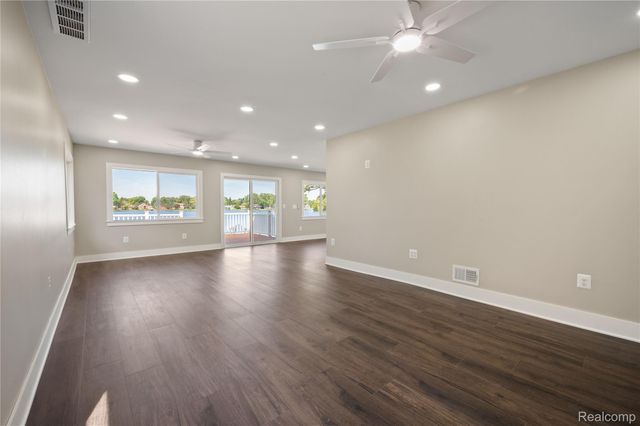 3515 Highland Boulevard, Highland Charter Township, MI 48356