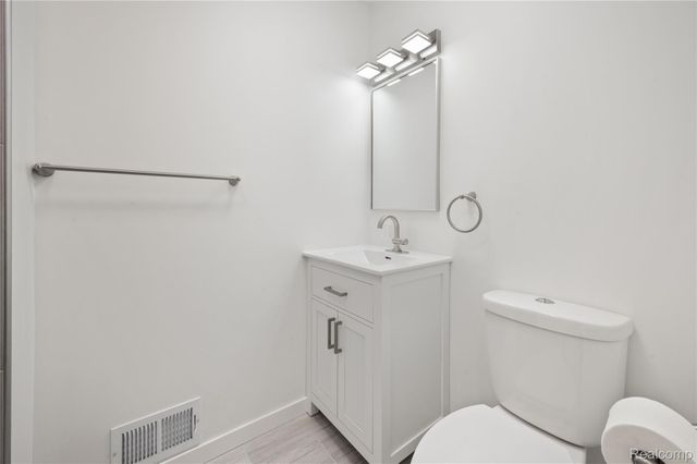 3515 Highland Boulevard, Highland Charter Township, MI 48356