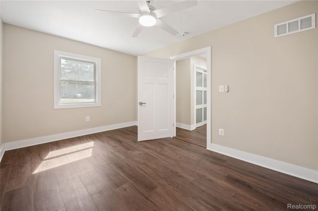 3515 Highland Boulevard, Highland Charter Township, MI 48356