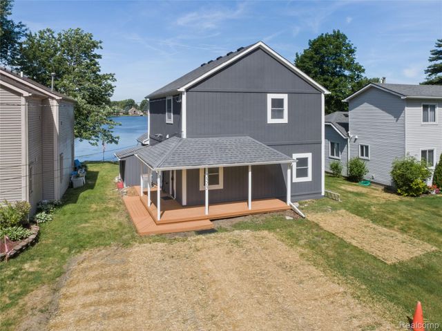 3515 Highland Boulevard, Highland Charter Township, MI 48356
