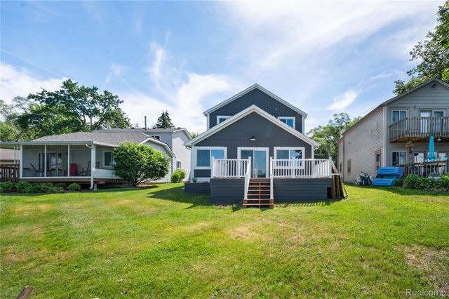 3515 Highland Boulevard, Highland Charter Township, MI 48356