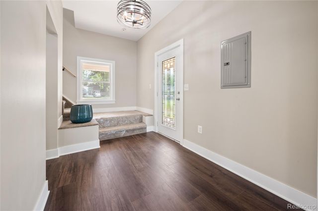 3515 Highland Boulevard, Highland Charter Township, MI 48356