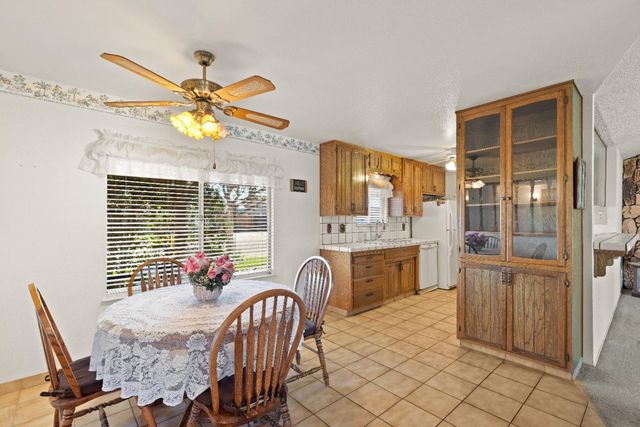 1001 Zinfandel Pl, Modesto, CA 95351