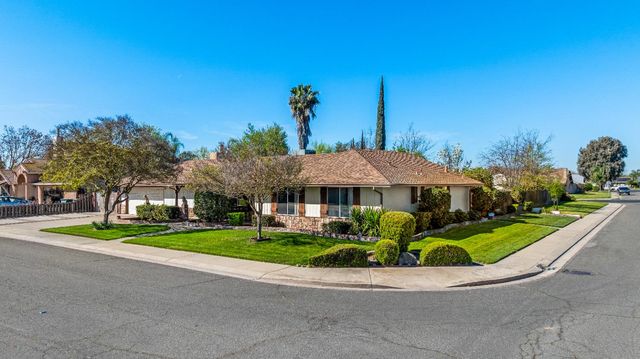 1001 Zinfandel Pl, Modesto, CA 95351