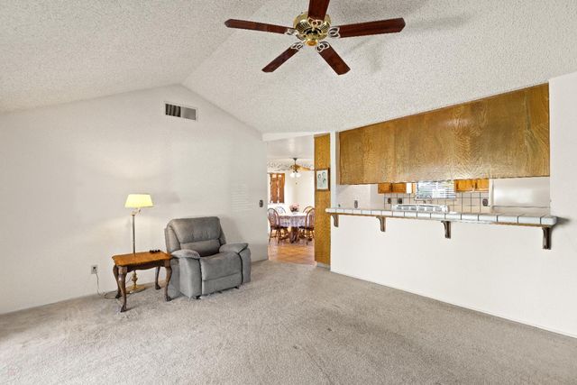 1001 Zinfandel Pl, Modesto, CA 95351