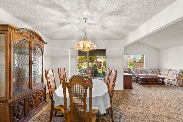 1001 Zinfandel Pl, Modesto, CA 95351