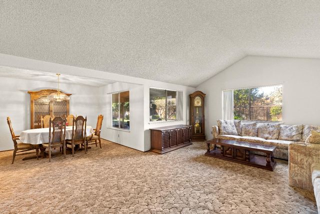 1001 Zinfandel Pl, Modesto, CA 95351