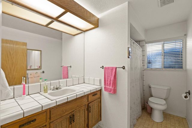 1001 Zinfandel Pl, Modesto, CA 95351