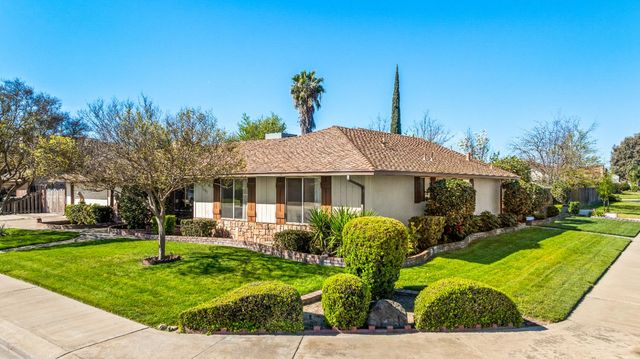 1001 Zinfandel Pl, Modesto, CA 95351