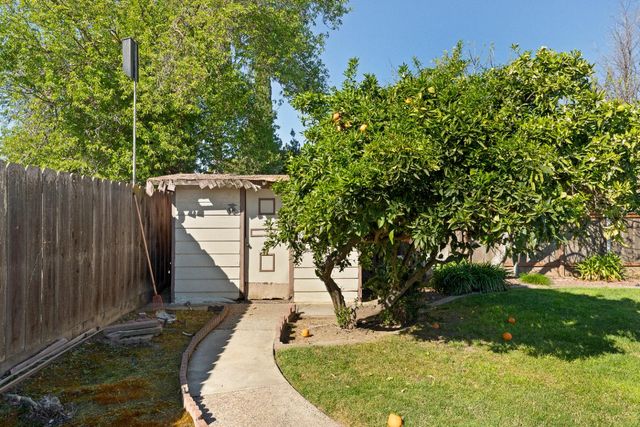 1001 Zinfandel Pl, Modesto, CA 95351