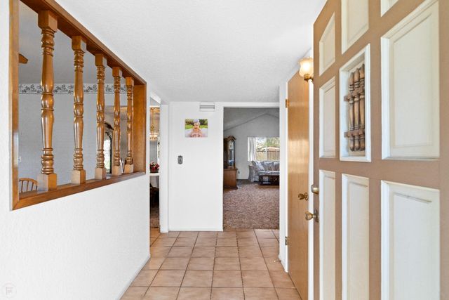 1001 Zinfandel Pl, Modesto, CA 95351