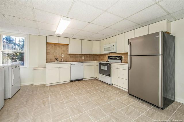 3127 Phillies Circle, Fayetteville, NC 28306