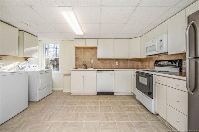 3127 Phillies Circle, Fayetteville, NC 28306