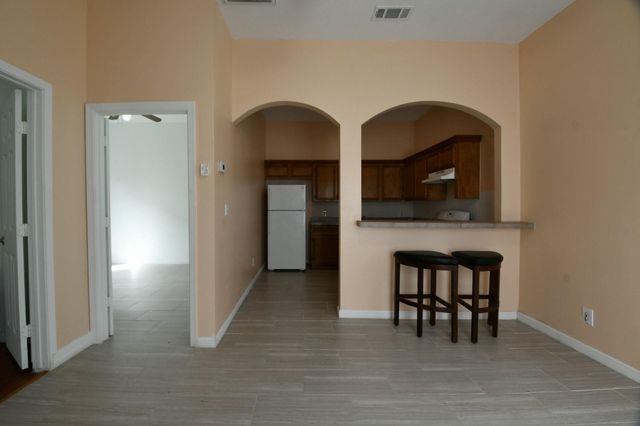 5817 Gaston Street B, Houston, TX 77016