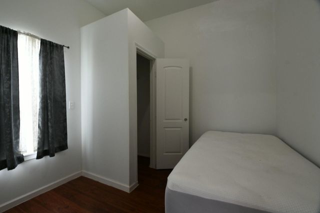 5817 Gaston Street B, Houston, TX 77016