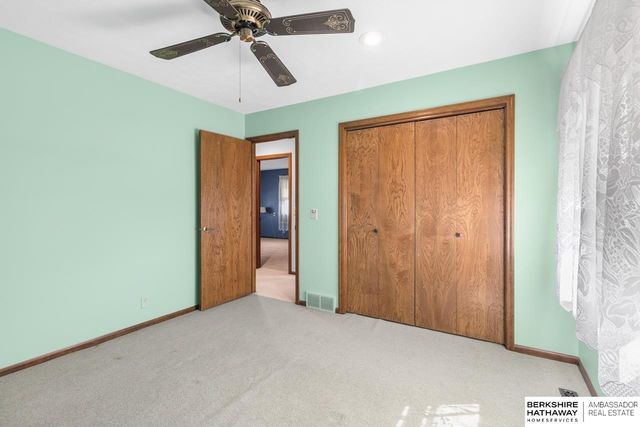 707 S Fillmore Street, Papillion, NE 68046