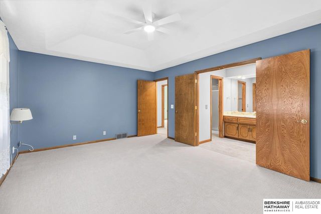 707 S Fillmore Street, Papillion, NE 68046