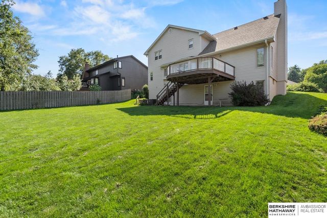 707 S Fillmore Street, Papillion, NE 68046